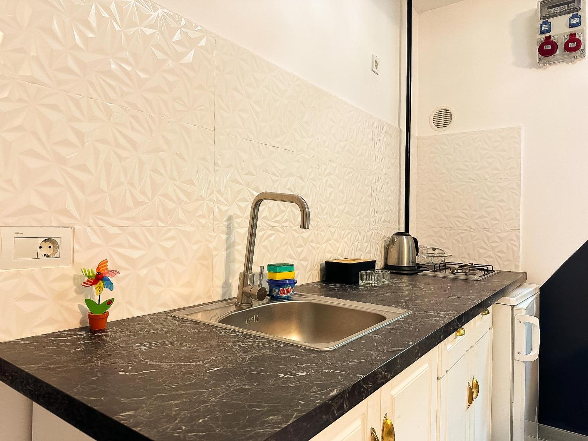 The Bridge - Central Studio With Free Parking Craiova Exterior foto
