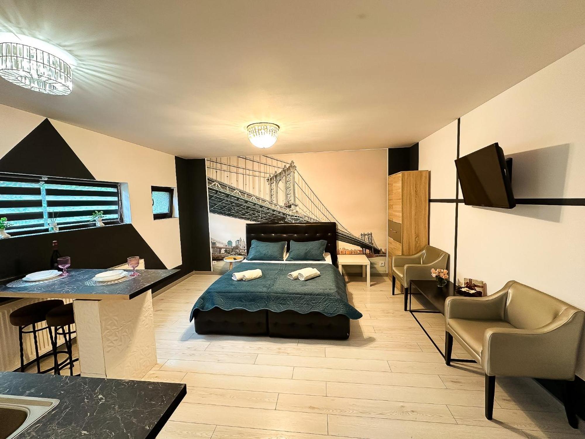 The Bridge - Central Studio With Free Parking Craiova Exterior foto